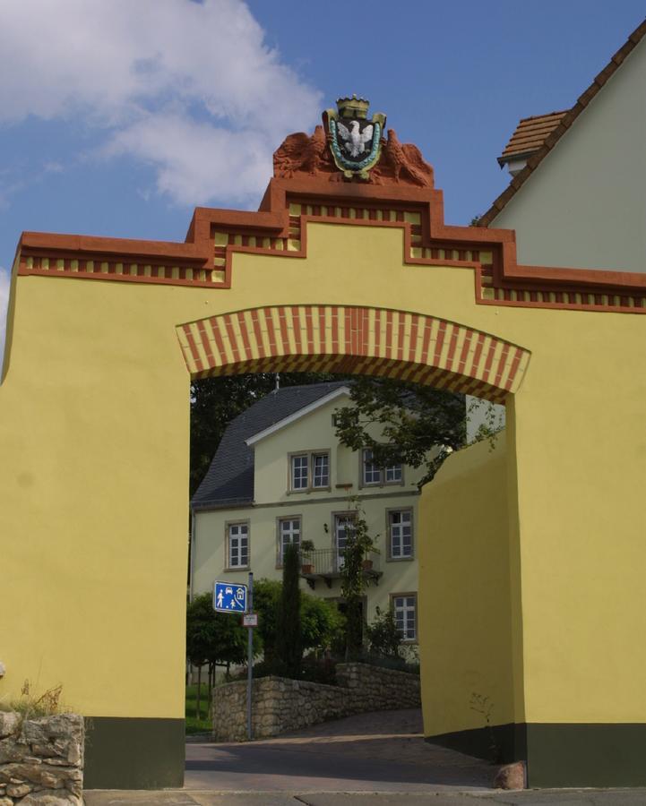 Landhotel Schloss Soergenloch Bagian luar foto